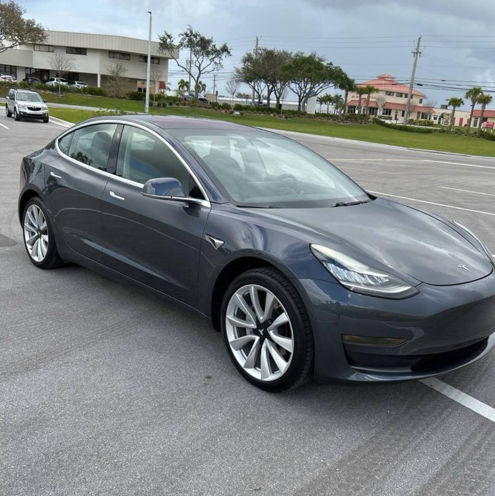 TESLA MODEL 3 2018 5YJ3E1EA5JF032032 image